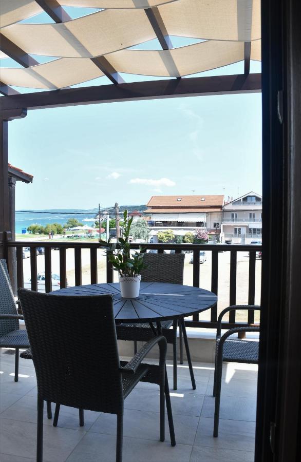 La Mer Luxury Apartments Ierissos Dış mekan fotoğraf
