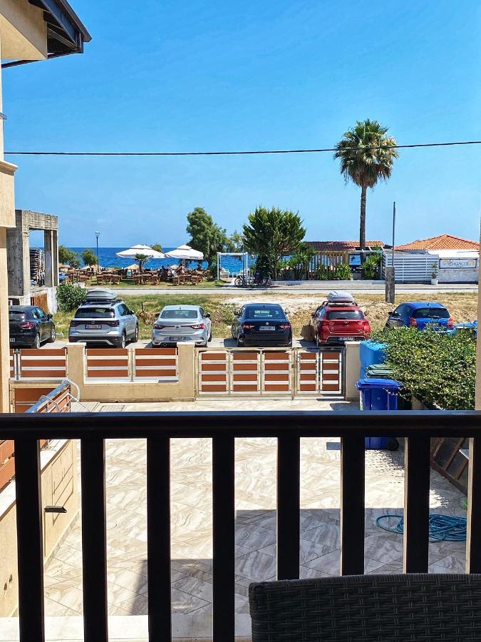 La Mer Luxury Apartments Ierissos Dış mekan fotoğraf