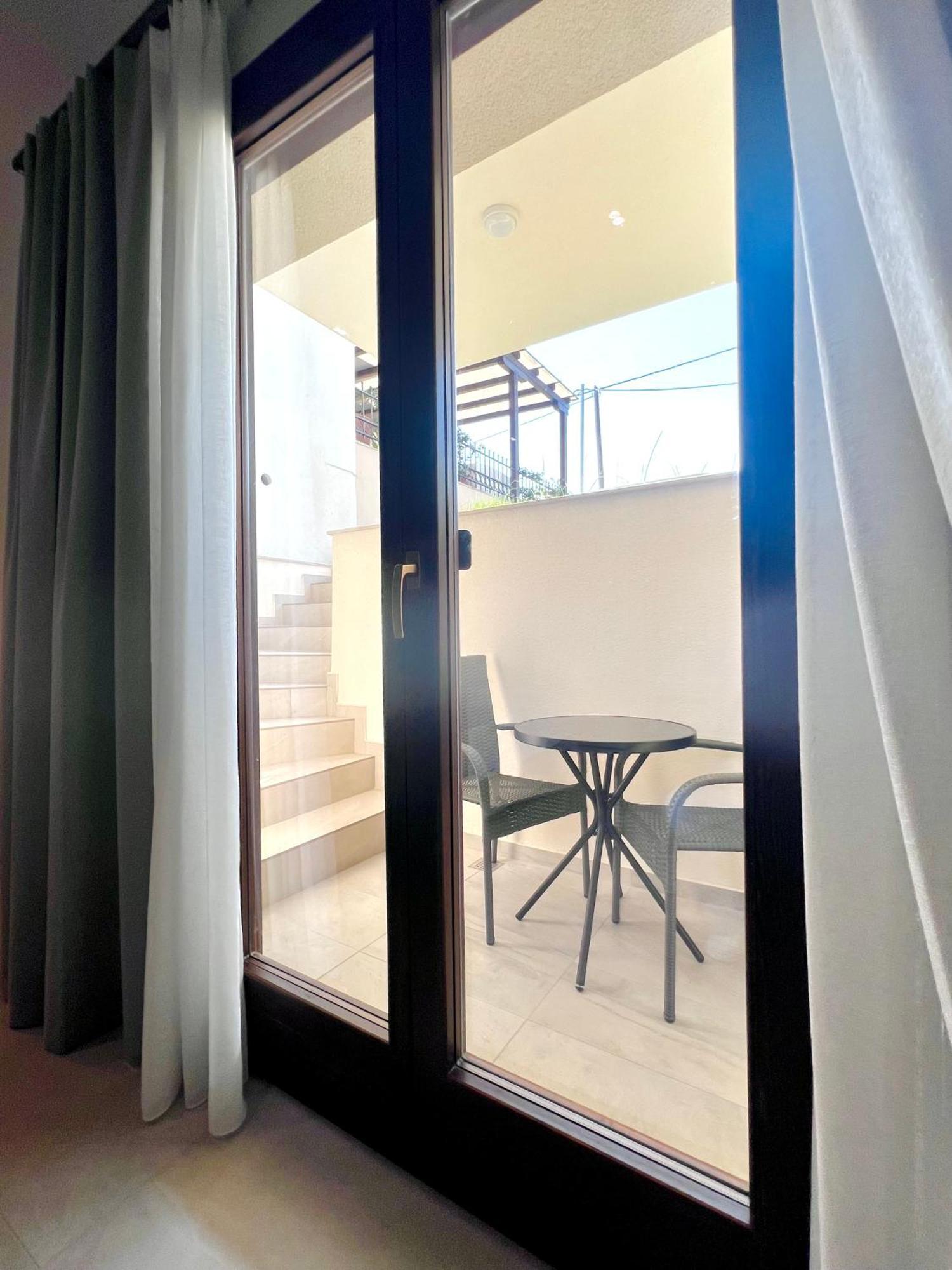 La Mer Luxury Apartments Ierissos Dış mekan fotoğraf