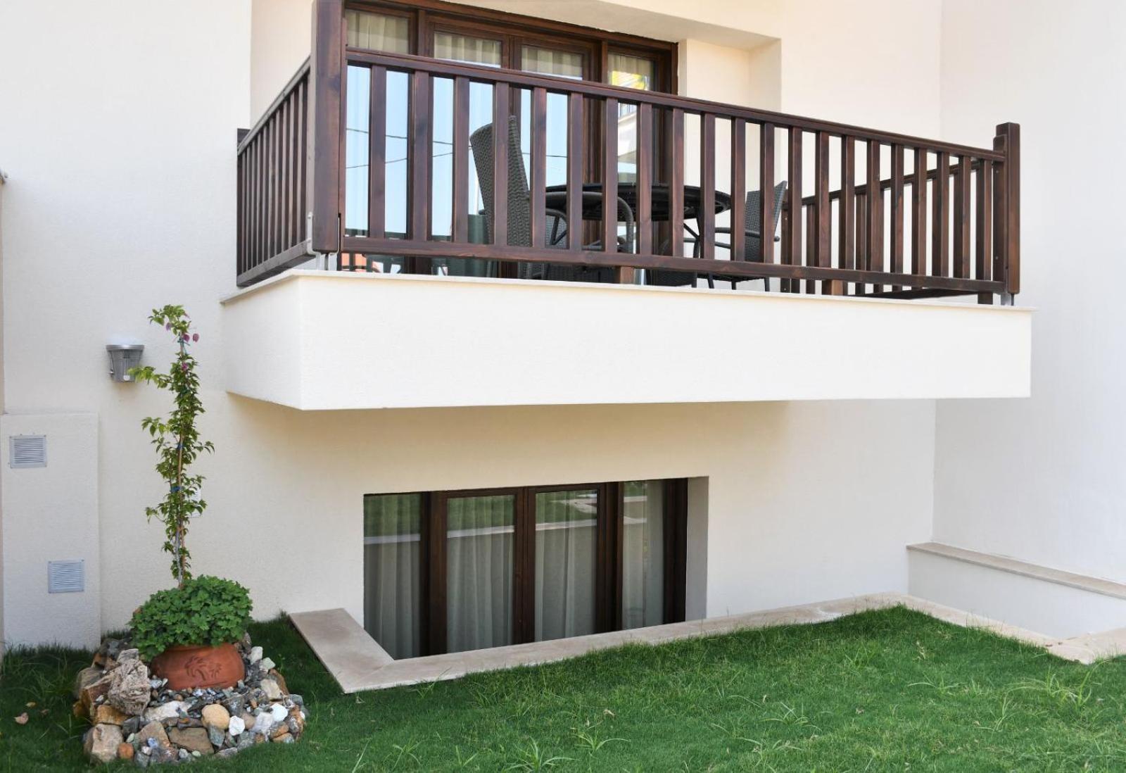 La Mer Luxury Apartments Ierissos Dış mekan fotoğraf