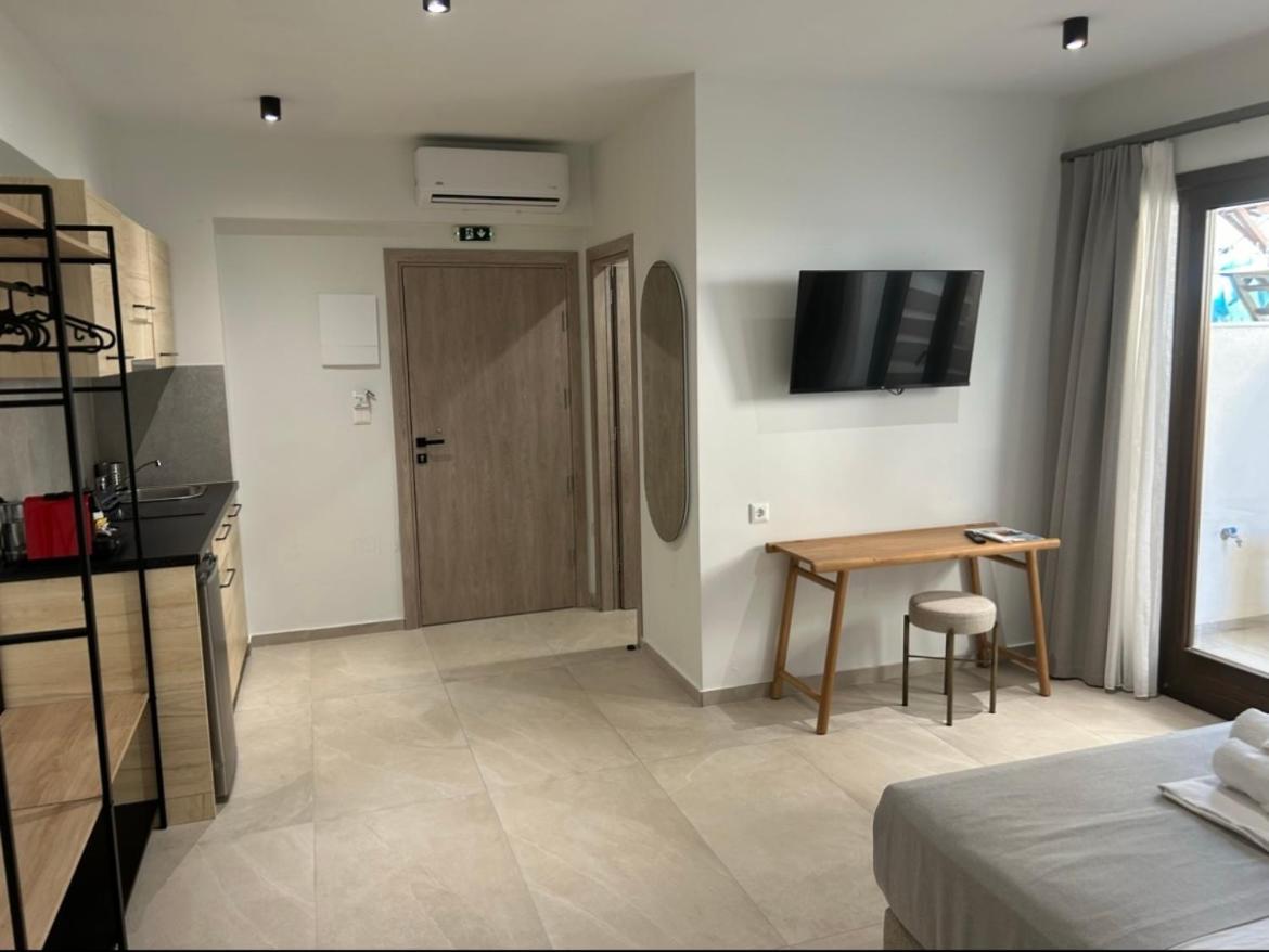 La Mer Luxury Apartments Ierissos Dış mekan fotoğraf